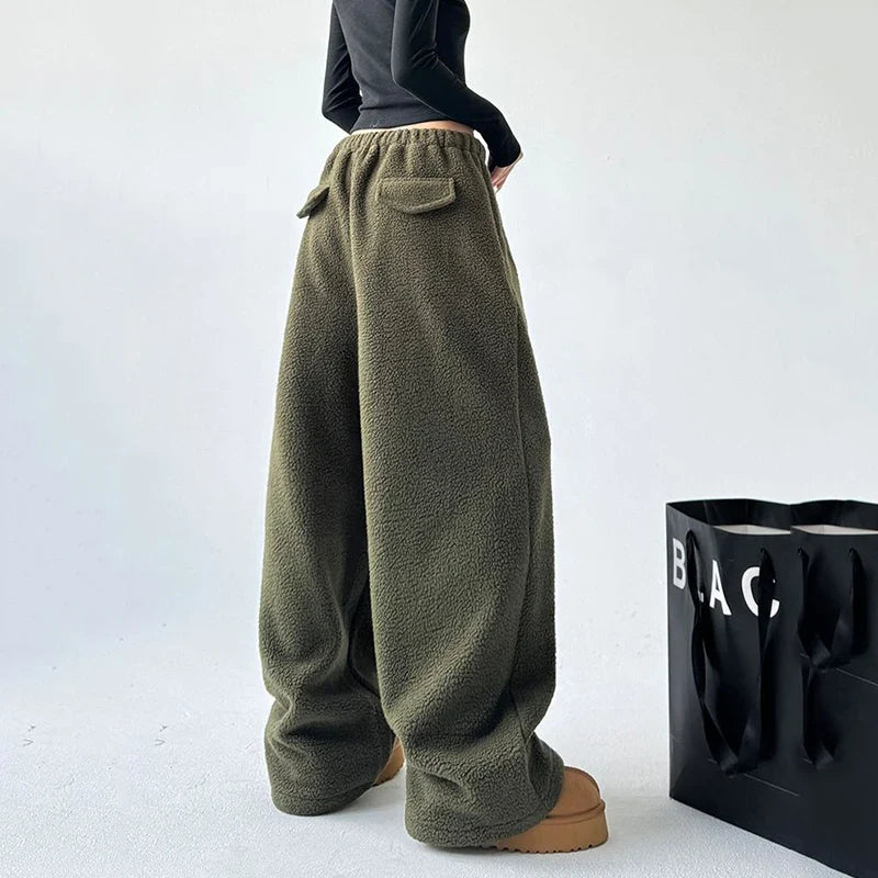 Soho Lounge Fleece Sweatpants — Allyours Closet (view 6)