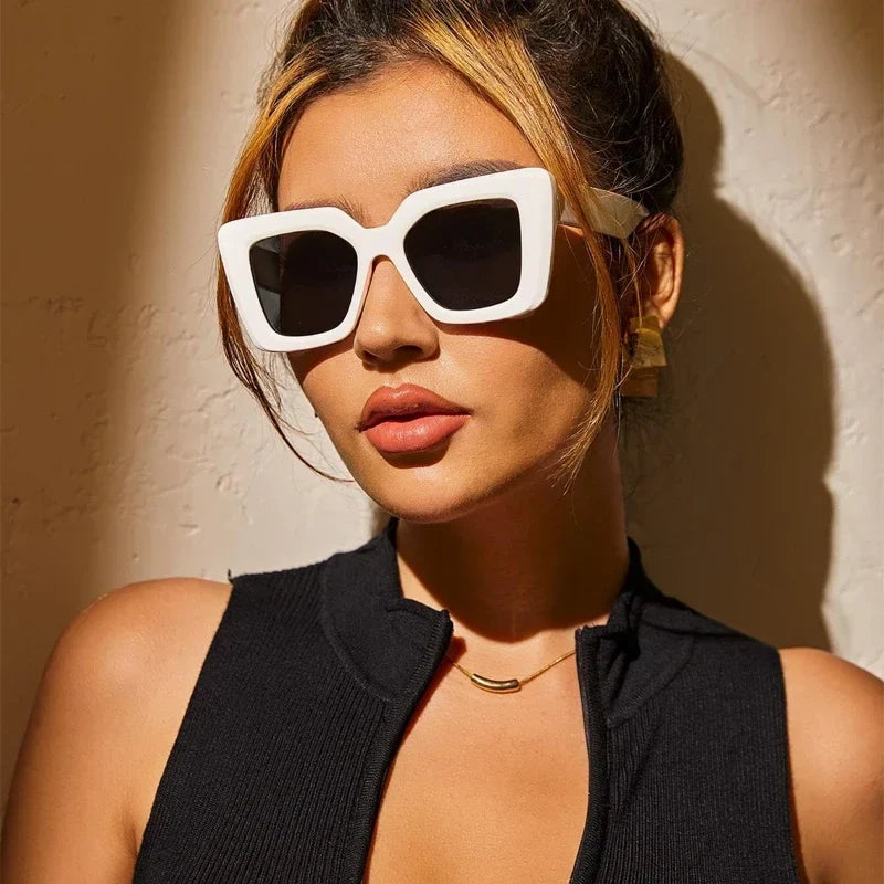Valencia Classic Sunglasses — Allyours Closet (view 2)