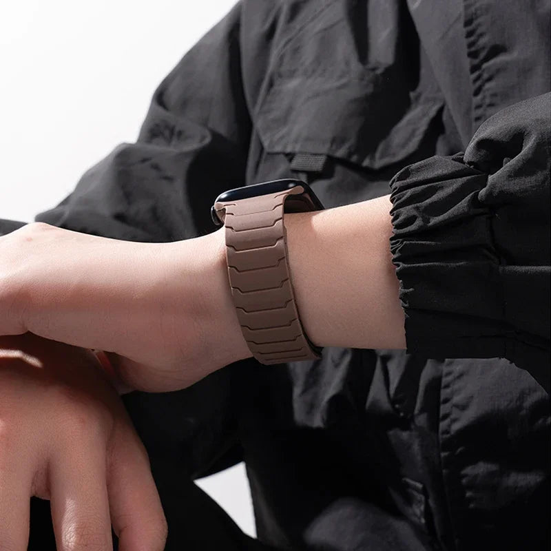 MagStrap Apple Watch Band — Allyours Closet (view 4)