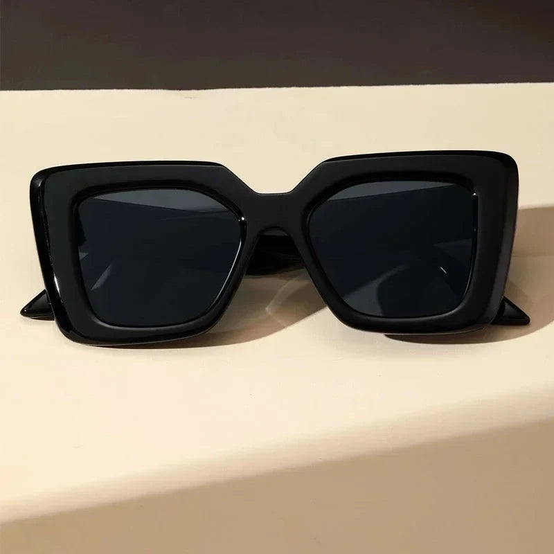 Valencia Classic Sunglasses — Allyours Closet (view 5)