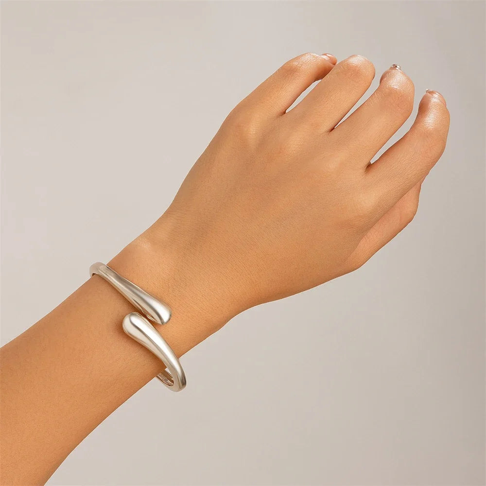 Aria Bracelet & Ring Set — Allyours Closet (view 4)