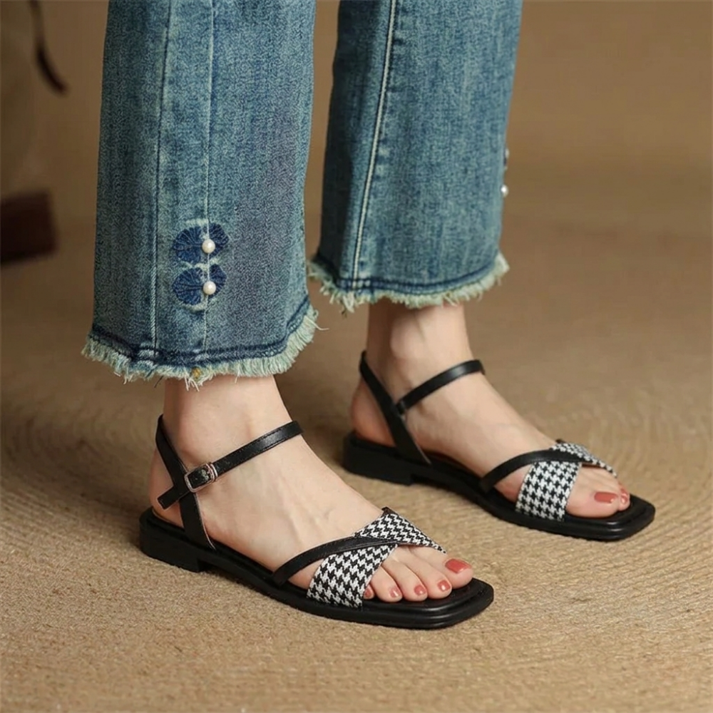 Sarenci Sandals — Allyours Closet