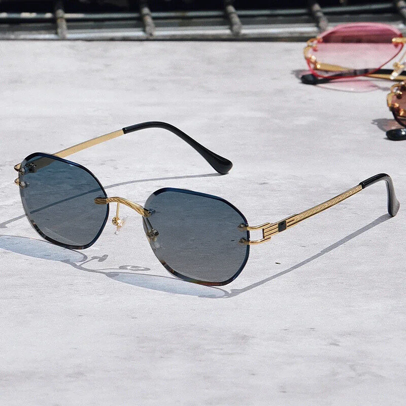Premier Shades — Allyours Closet (view 4)